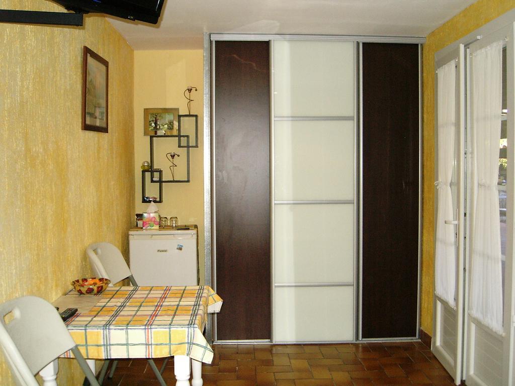 Mas Aurelia B&B Фрежус Екстер'єр фото